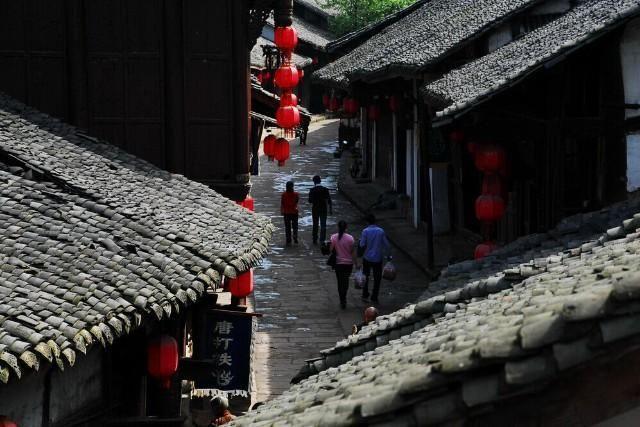 哈斯勒姆的球衣退役:实力或人情文化?皮尔斯与热火之争